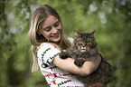 girl with Maine Coon