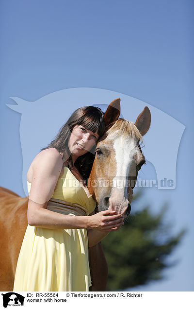 woman with horse / RR-55564
