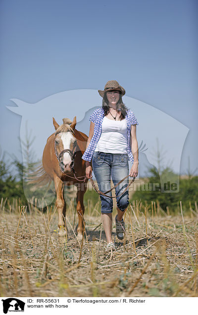 woman with horse / RR-55631