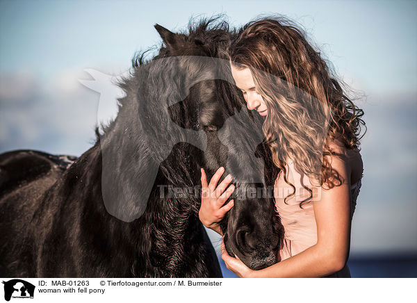 woman with fell pony / MAB-01263
