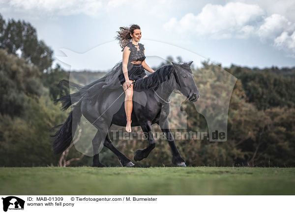 woman with fell pony / MAB-01309