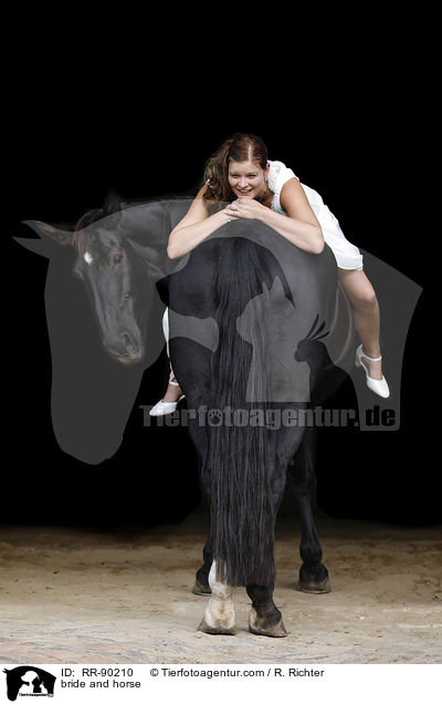 bride and horse / RR-90210