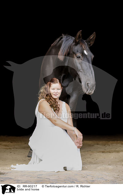 bride and horse / RR-90217
