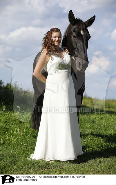 bride and horse / RR-90226