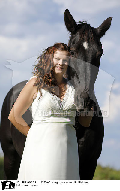 bride and horse / RR-90228