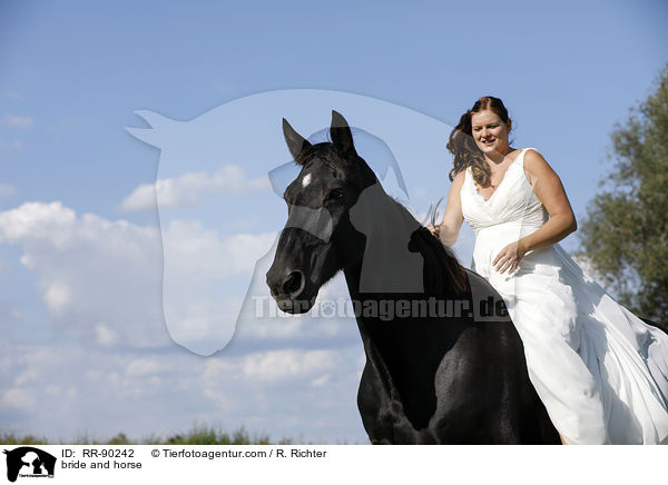 bride and horse / RR-90242
