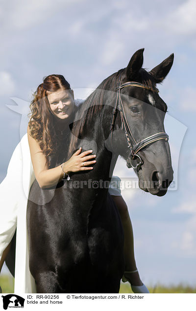 bride and horse / RR-90256
