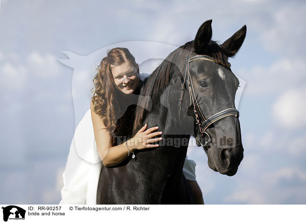 bride and horse / RR-90257