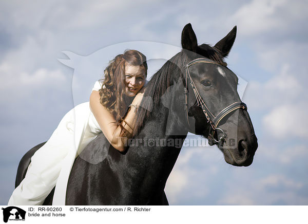 bride and horse / RR-90260