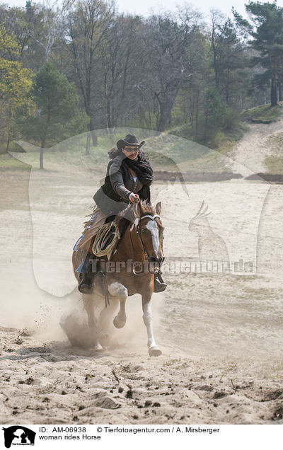 woman rides Horse / AM-06938