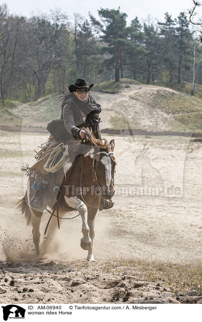 woman rides Horse / AM-06940