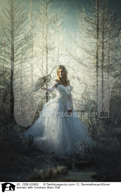 woman with Common Barn Owl / CDE-02962