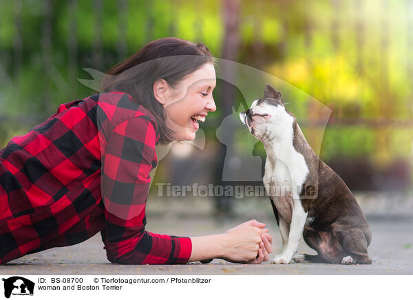 woman and Boston Terrier / BS-08700