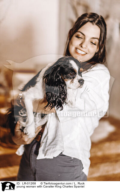young woman with Cavalier King Charles Spaniel / LR-01268