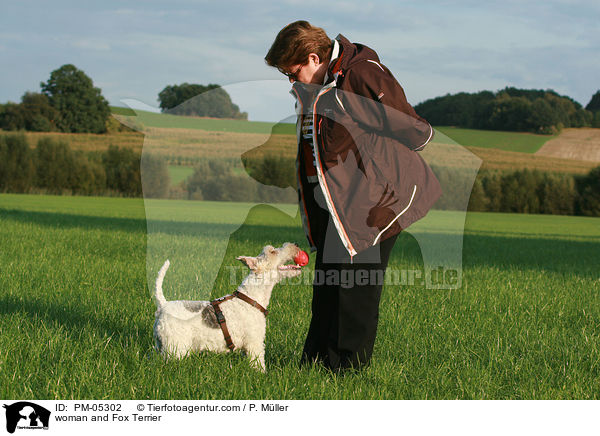 woman and Fox Terrier / PM-05302