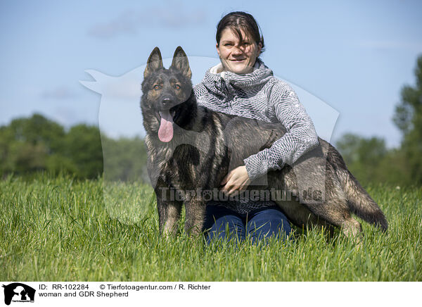 woman and GDR Shepherd / RR-102284