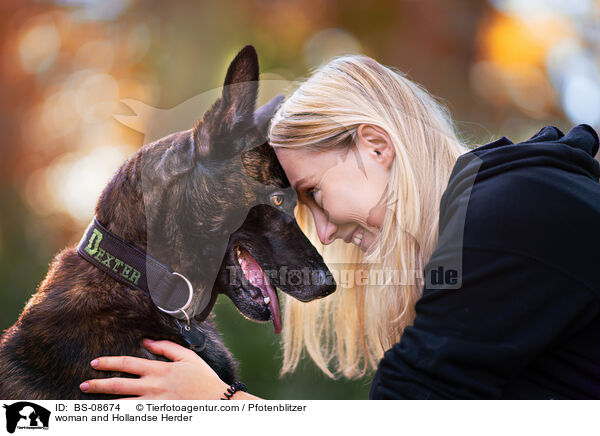 woman and Hollandse Herder / BS-08674