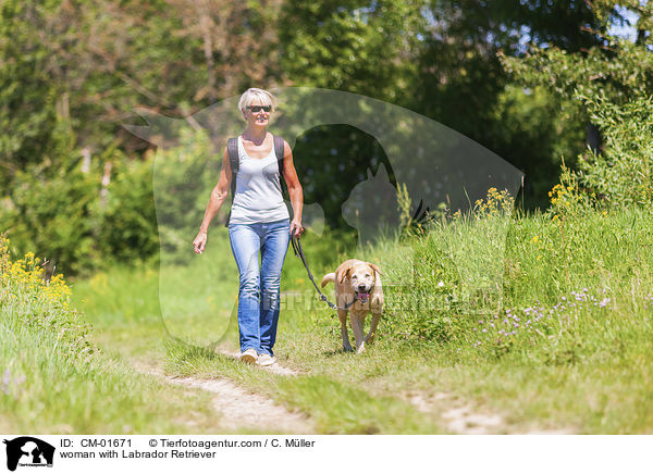 woman with Labrador Retriever / CM-01671