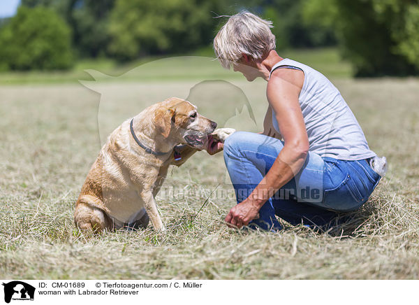 woman with Labrador Retriever / CM-01689