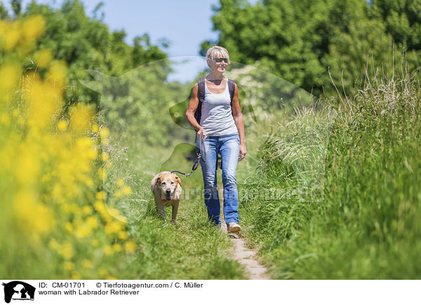 woman with Labrador Retriever / CM-01701