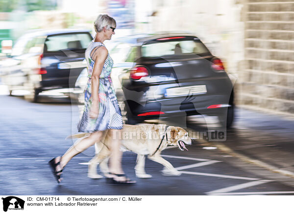 woman with Labrador Retriever / CM-01714