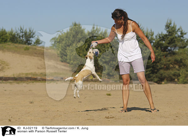 woman with Parson Russell Terrier / KJ-02119