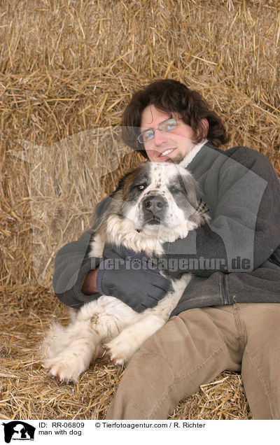 man with dog / RR-06809