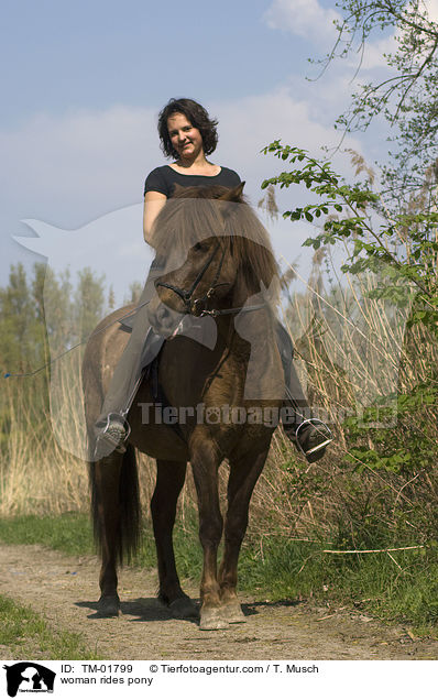 woman rides pony / TM-01799