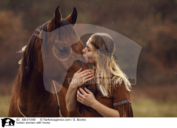 Indian woman with horse / SB-01098