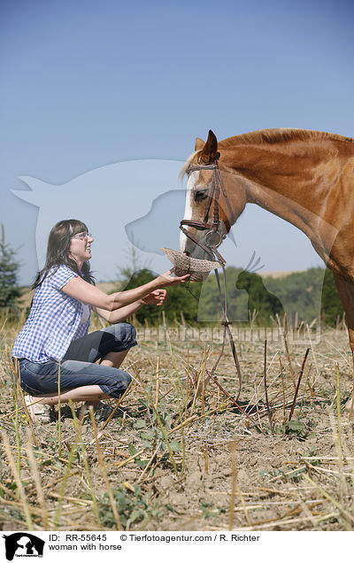 woman with horse / RR-55645