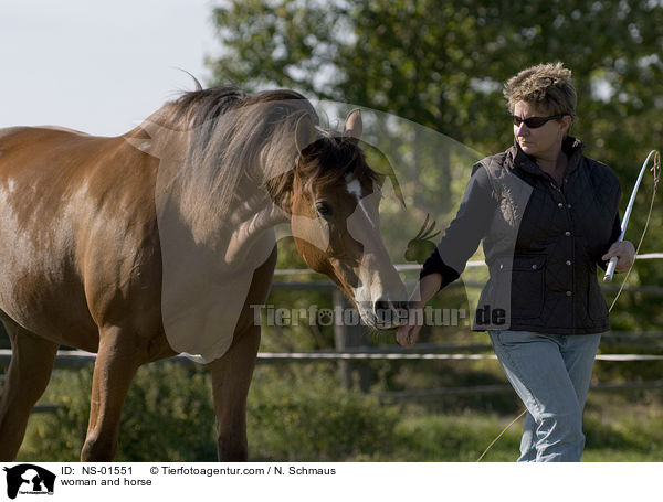woman and horse / NS-01551