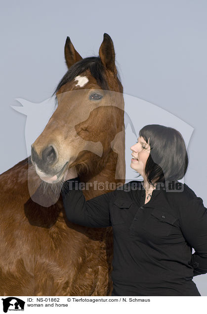 woman and horse / NS-01862