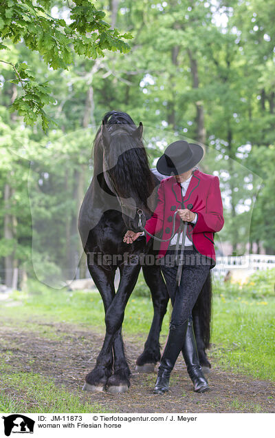 Frau mit Friese / woman with Friesian horse / JM-11873