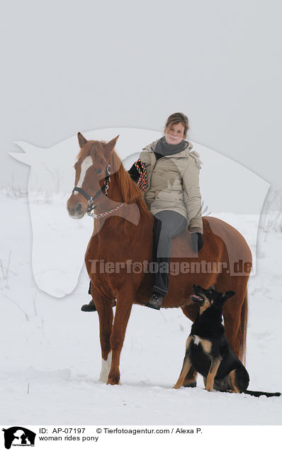 woman rides pony / AP-07197