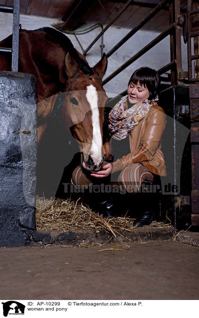 woman and pony / AP-10299