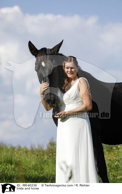 bride and horse / RR-90236