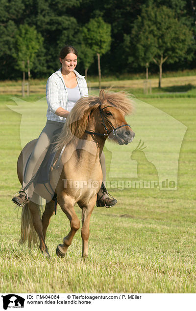 woman rides Icelandic horse / PM-04064
