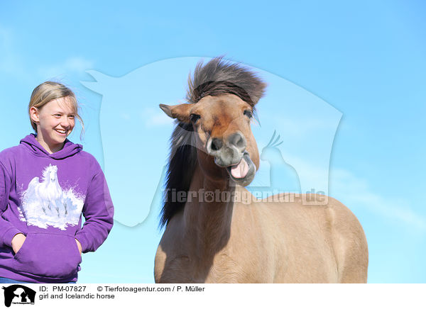 girl and Icelandic horse / PM-07827