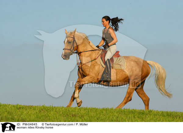 woman rides Kinsky horse / PM-04645