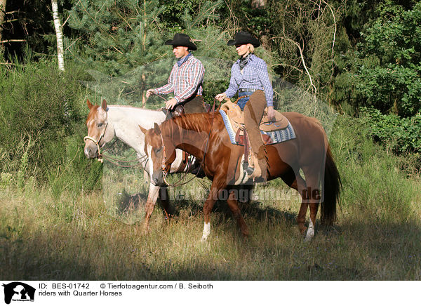 riders with Quarter Horses / BES-01742