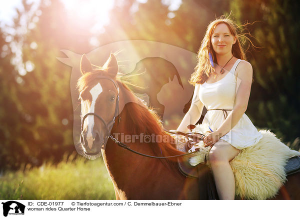 woman rides Quarter Horse / CDE-01977