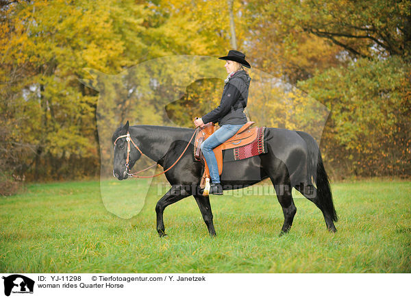 woman rides Quarter Horse / YJ-11298