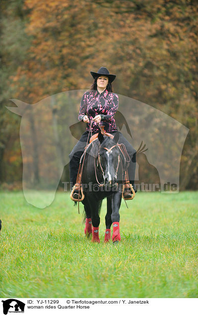 woman rides Quarter Horse / YJ-11299