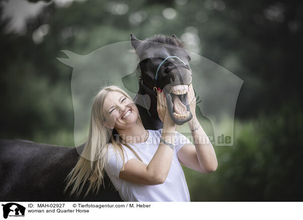 woman and Quarter Horse / MAH-02927