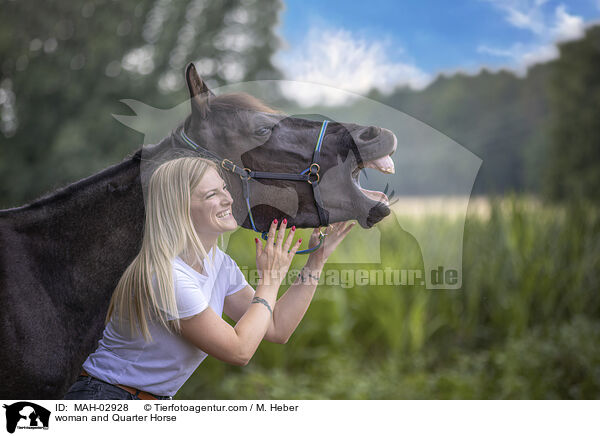 woman and Quarter Horse / MAH-02928
