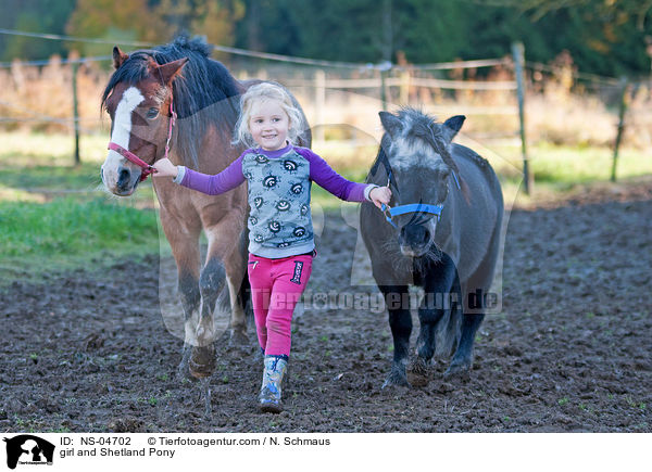 girl and Shetland Pony / NS-04702