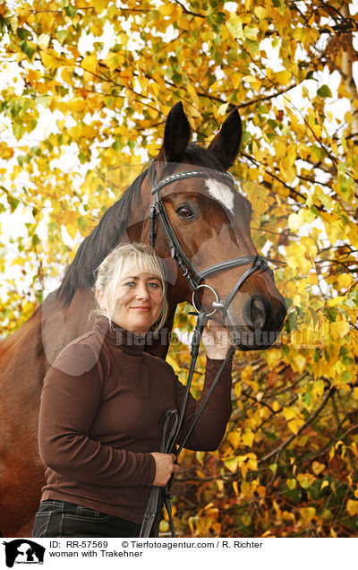 woman with Trakehner / RR-57569