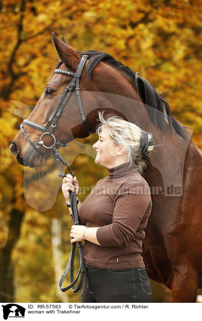 woman with Trakehner / RR-57583