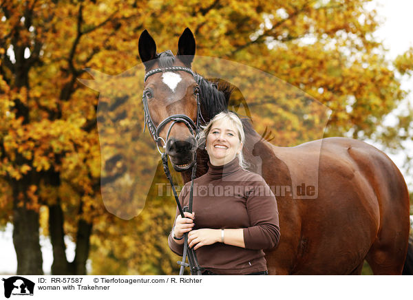 woman with Trakehner / RR-57587