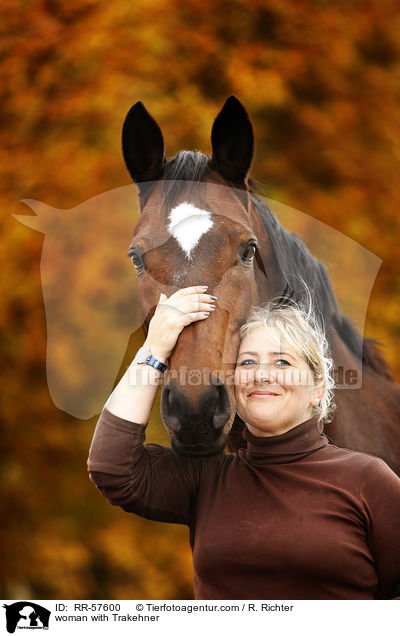 woman with Trakehner / RR-57600